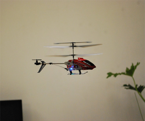 無線操縦式ヘリコプター