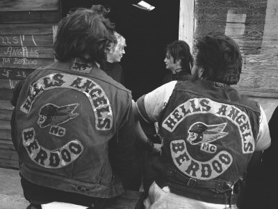 bill-ray-close-up-of-two-hells-angels-berdoo-jackets-on-the-.jpg