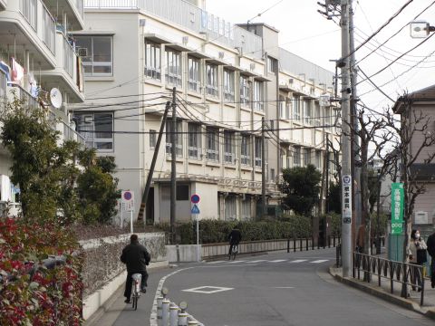 桜道中学校