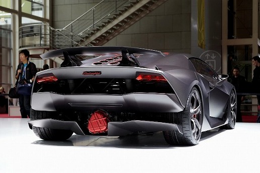 2010-Lamborghini-Sesto-Elemento-Concept-Rear-View.jpg