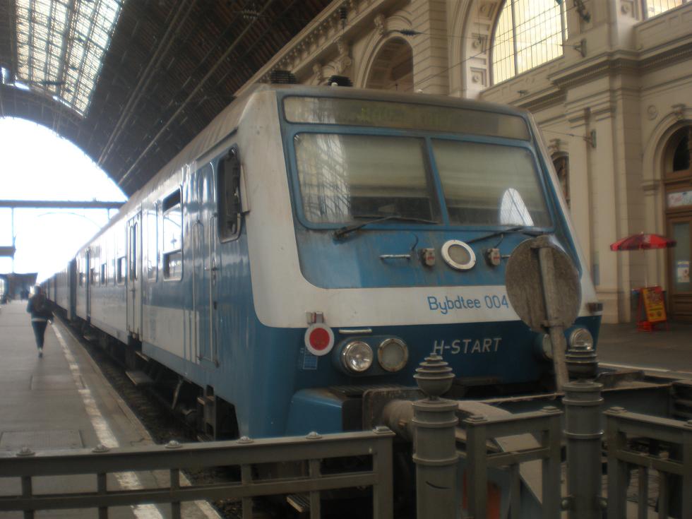ブダペスト東駅　ニーレジハーザ行き近郊電車