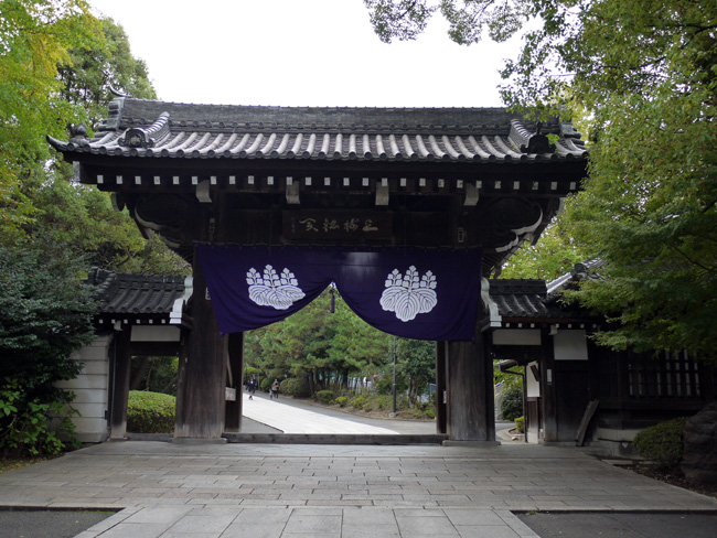 お天気の良い日に再訪した總持寺 nw('2012','11','02','10')